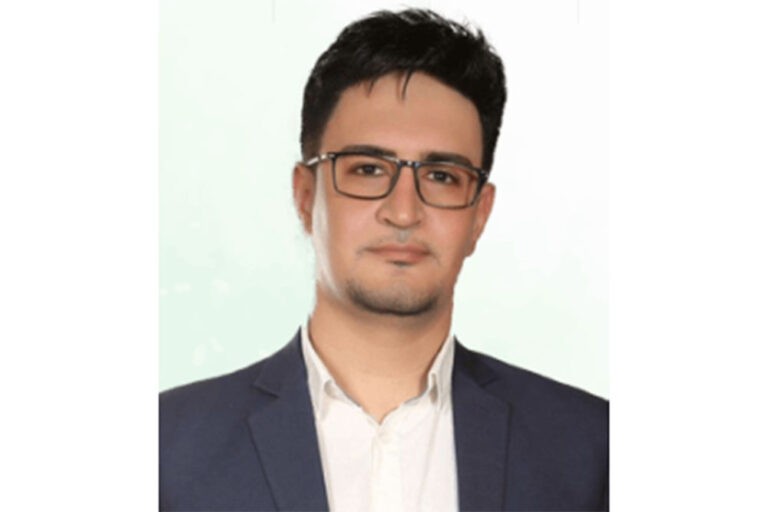 جناب آقای دکتر قربانعلی دزواره دارای دکترای تخصصی (PH.D) در رشته مهندسی عمران مهندسی محیط زیست